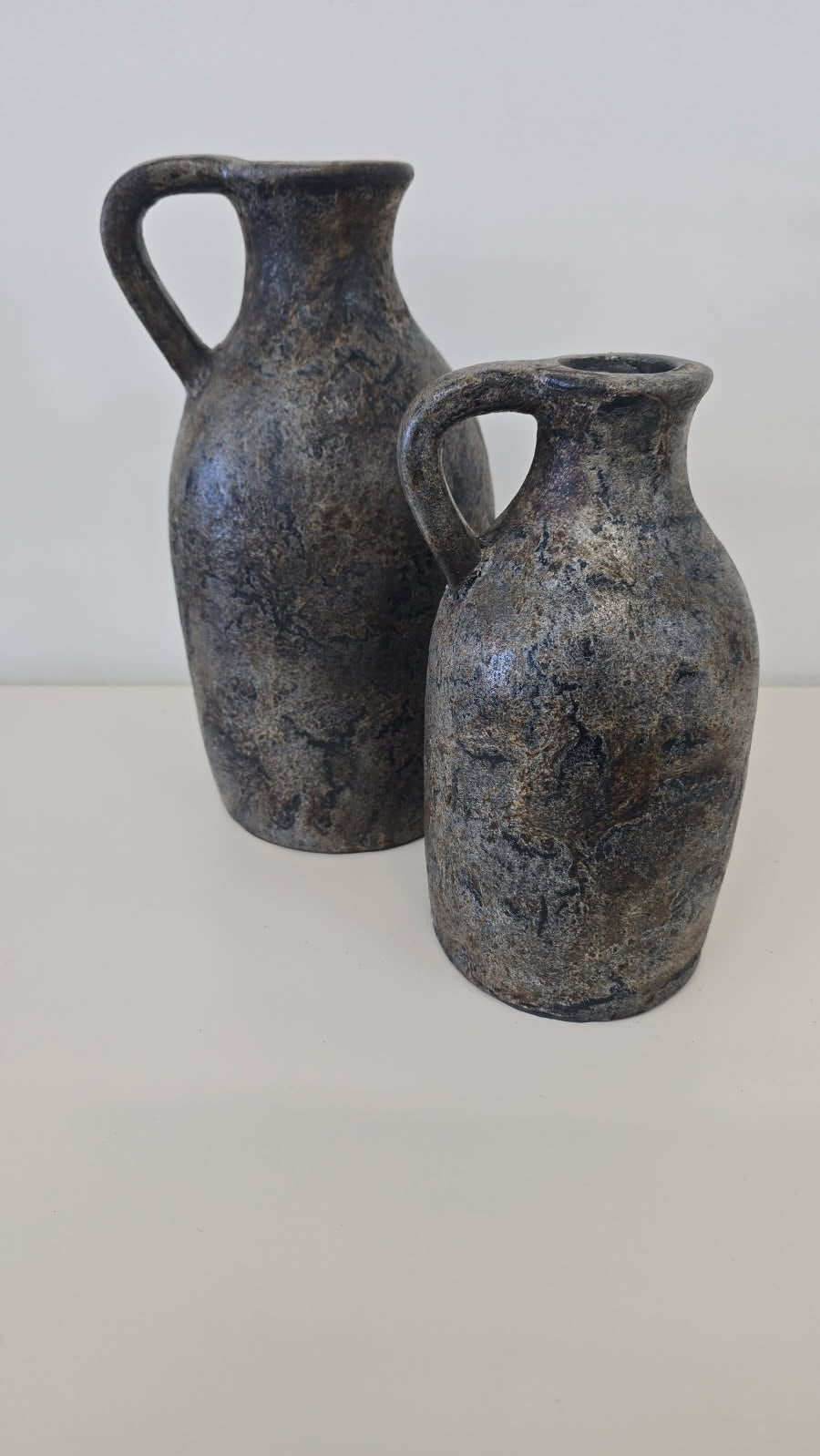 Cerata Vase- Black/Brown