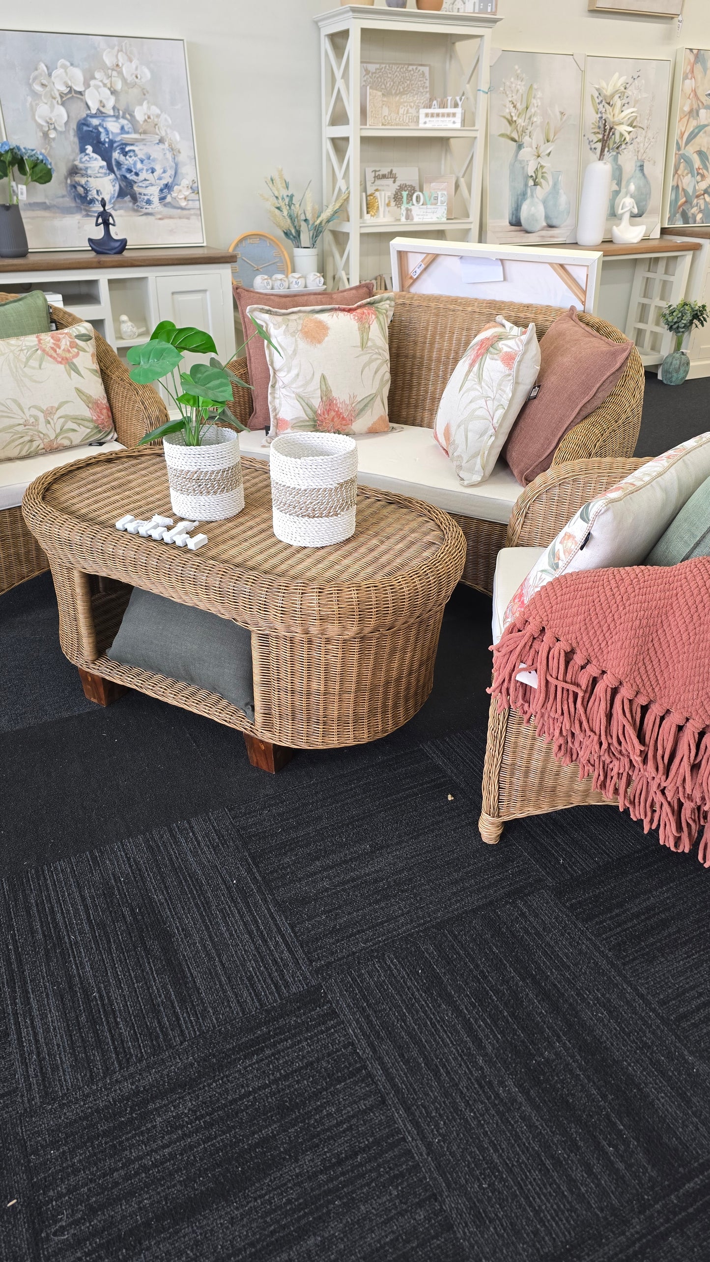 Sylvia 4 Piece Setting- Antik