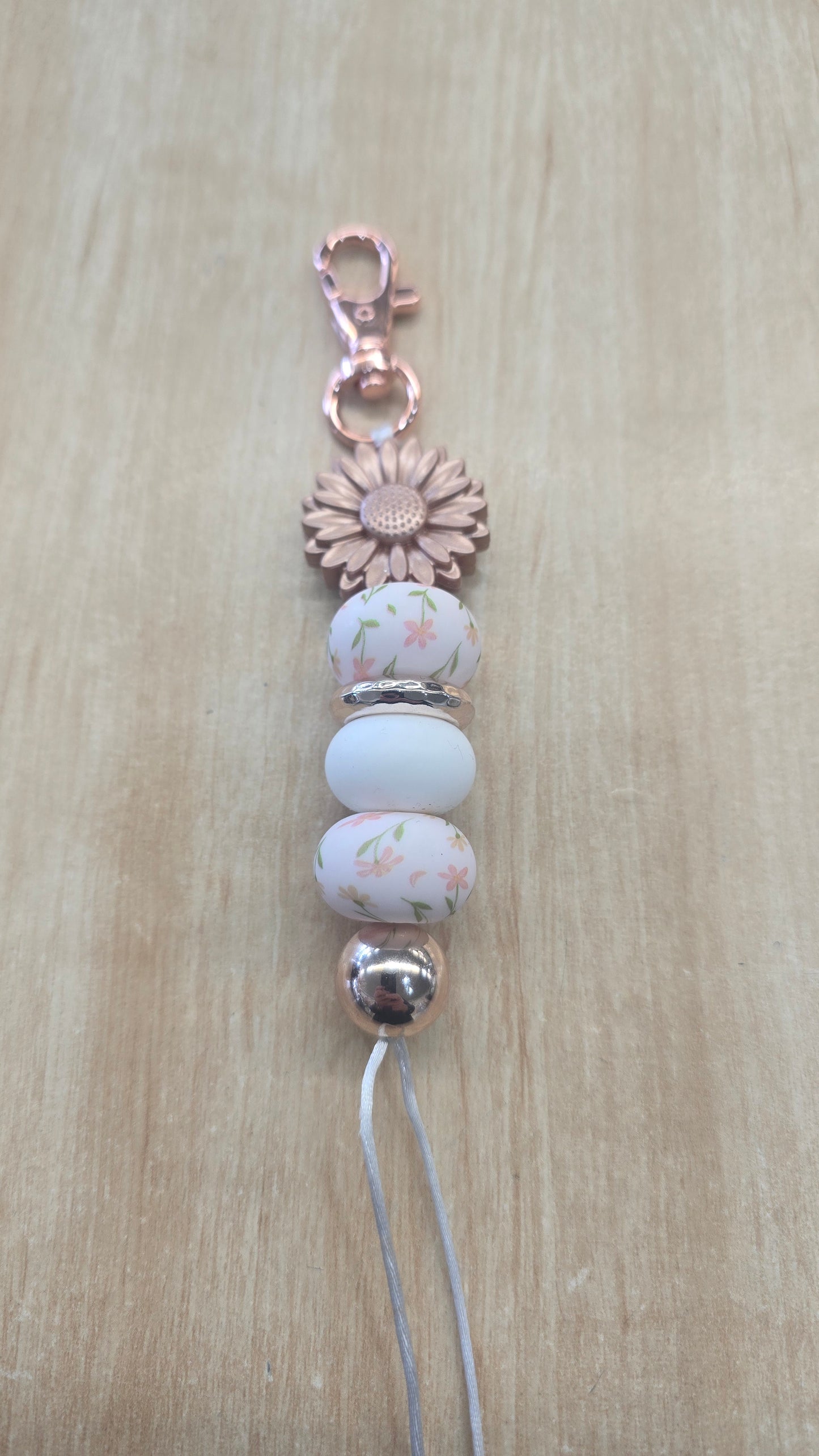 Beaded Hanging Keyring-Rose Daisy