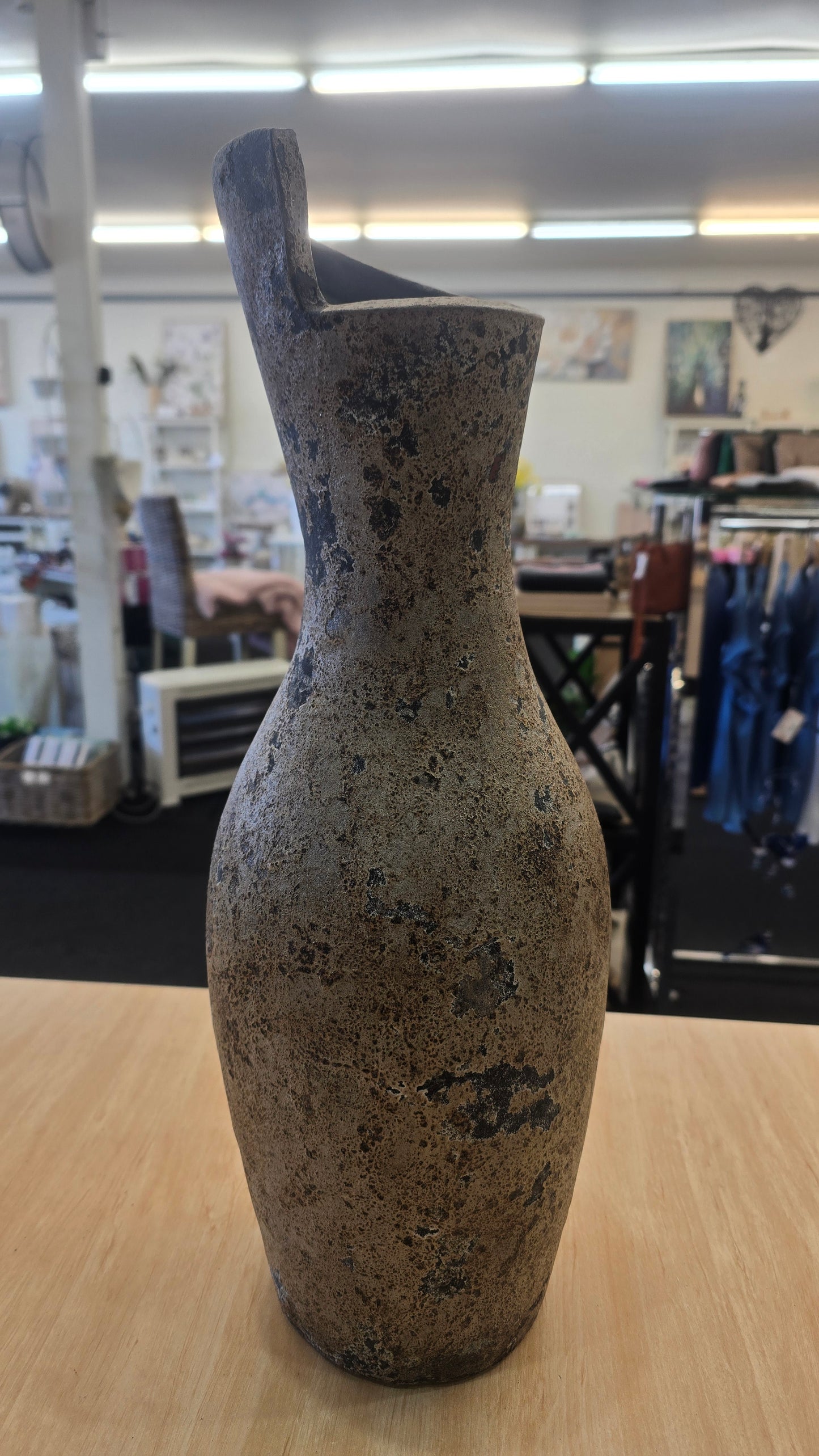 Ulir Vase-Burnt Brown