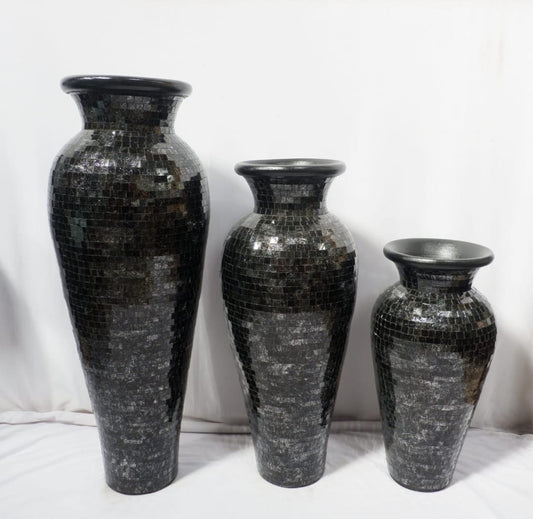 Mosaic Lip Vase-Black