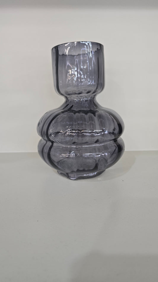 Tommy Vase-Black