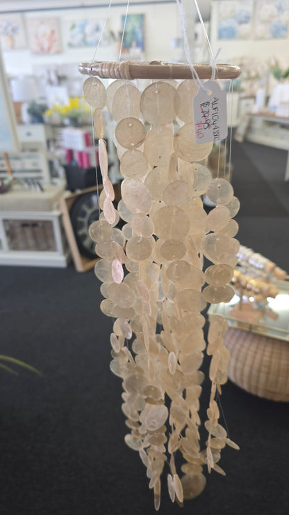 Capize Shell Hanger