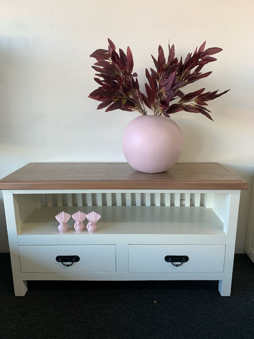 Coastal Grill Back Tv